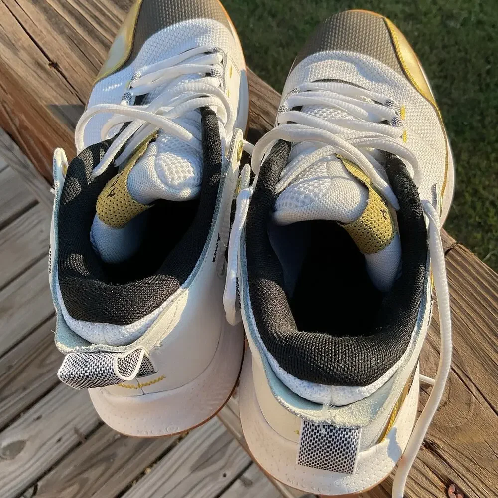 Under Armour product pair
